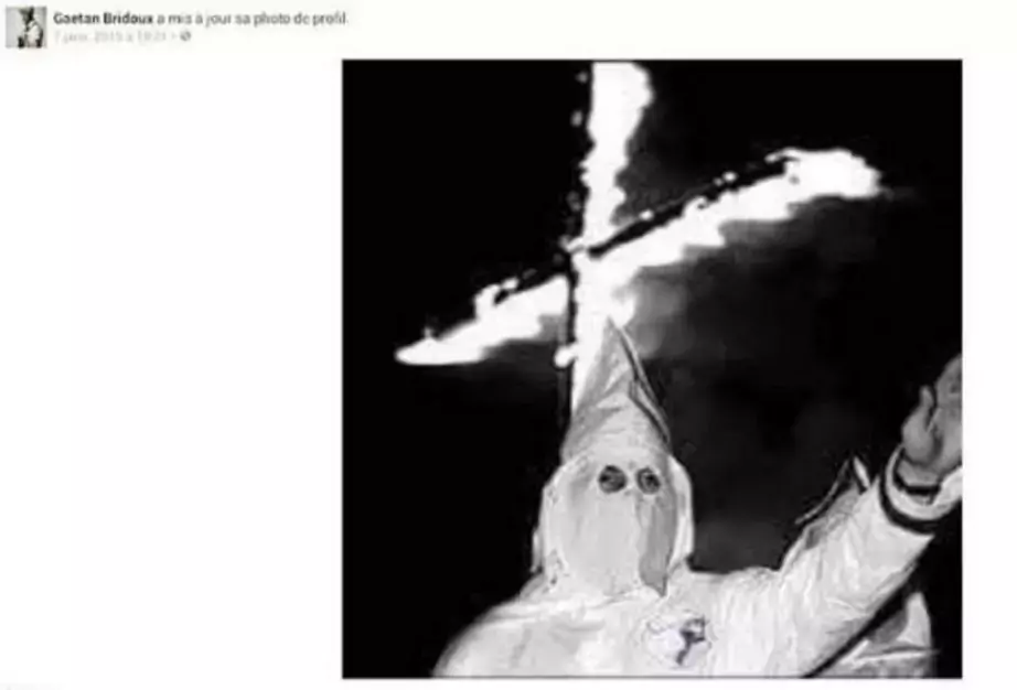 Gaetan Bridoux postant des symboles du Ku Klux Klan sur Sudpresse